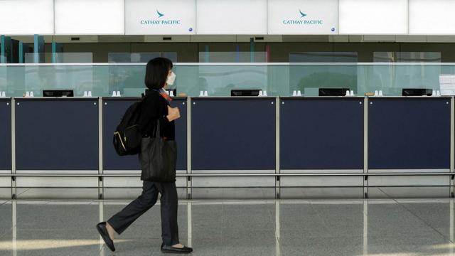 Hong Kong border begins to reopen