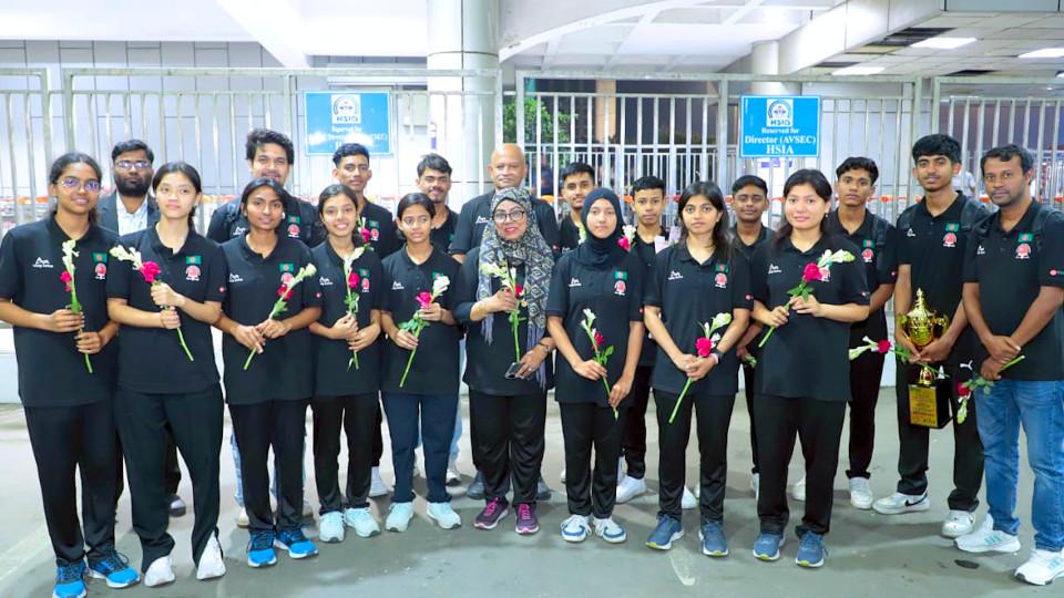Biman felicitates youth table tennis team for historic South Asian triumph