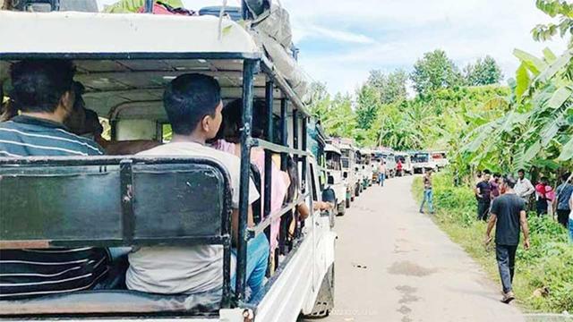 ফিরেছেন সাজেকে আটকে পড়া পর্যটকরা