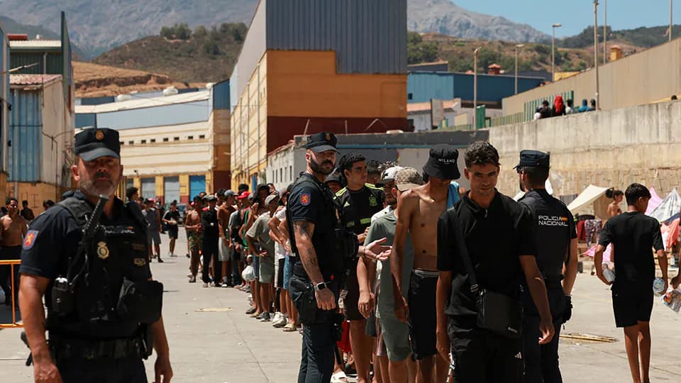 Spain, Italy reintroduce border checks amid dispute over migration