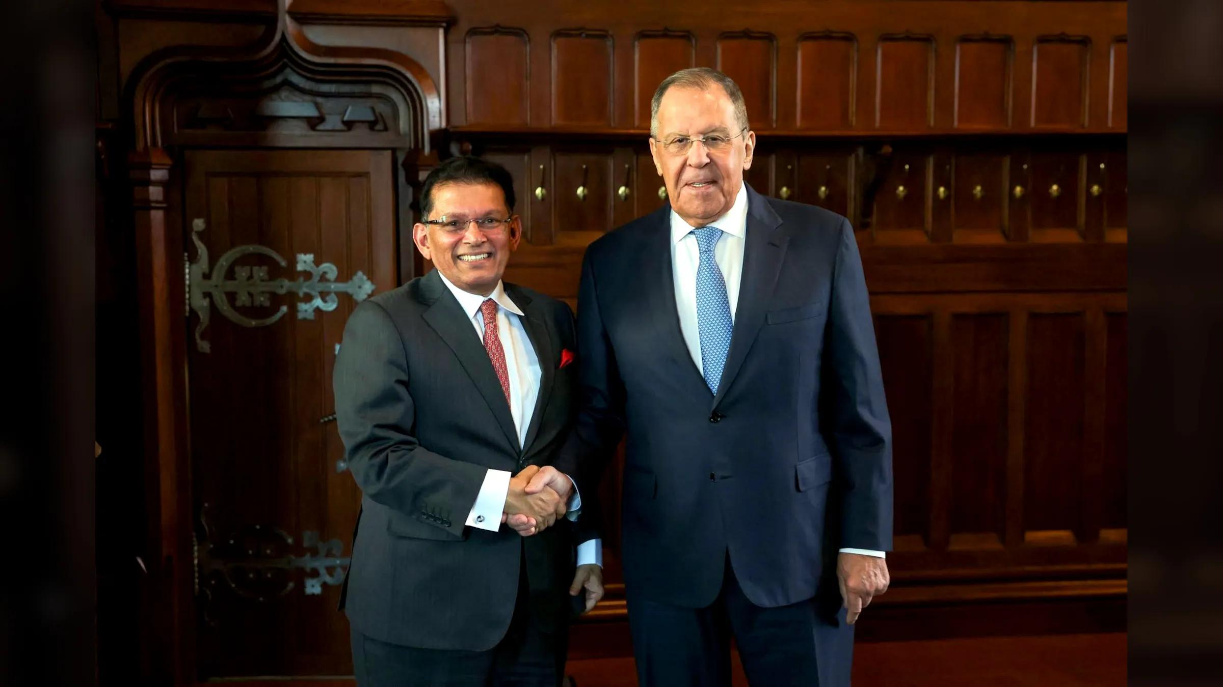Russia agrees to raise Bangladeshi workforce to 1 lakh by next year