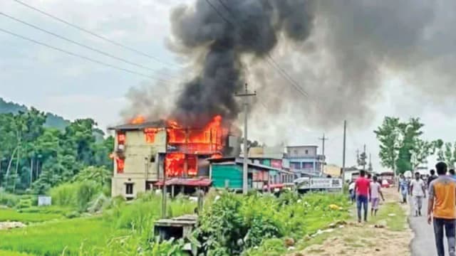 নিরাপত্তাহীনতায় ঝুঁকিতে কক্সবাজারের পর্যটন