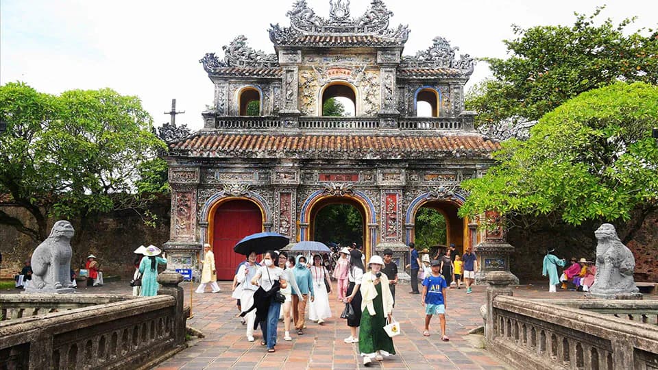 Vietnam sets sights on 50m int’l tourists by 2030