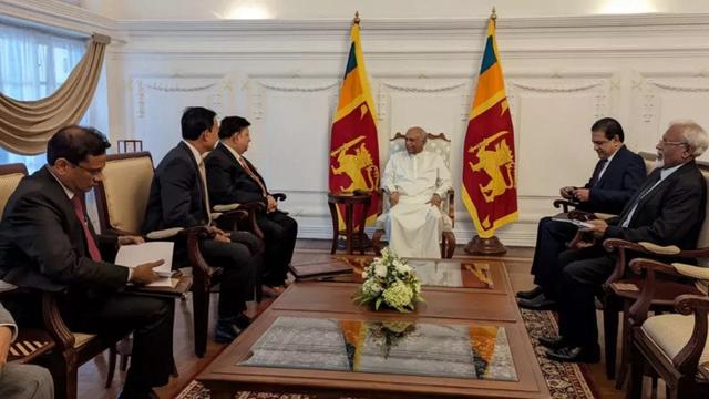 প্লেন ও জাহাজ যোগাযোগ বাড়ানোর মাধ্যমে সহযোগিতার ওপর জোর ঢাকা-কলম্বোর