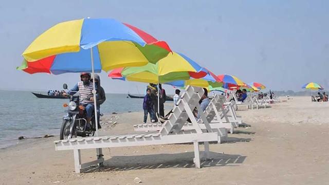 পদ্মাপাড়ের বিনোদনে ভাটা