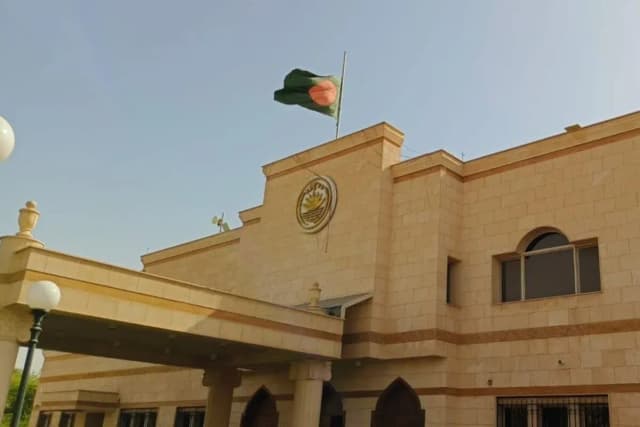 লাগেজ হারানো যাত্রীদের জন্য দূতাবাসের সতর্কতা
