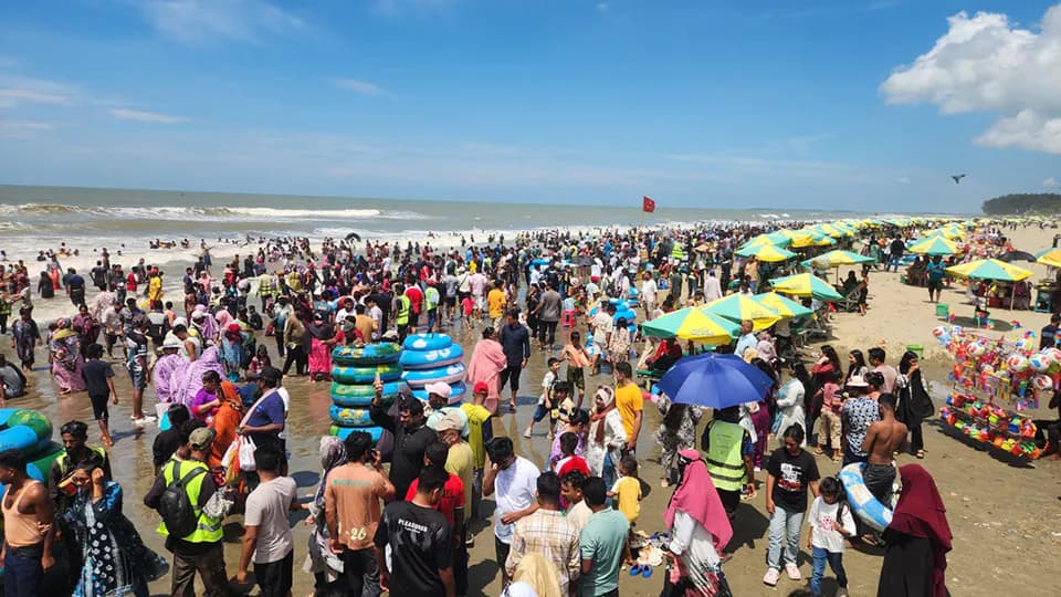 Cox’s Bazar expects over 600,000 visitors during Durga Puja holidays