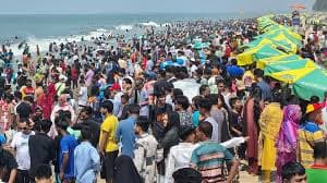 টানা ছুটিতে লোকারণ্য কক্সবাজার