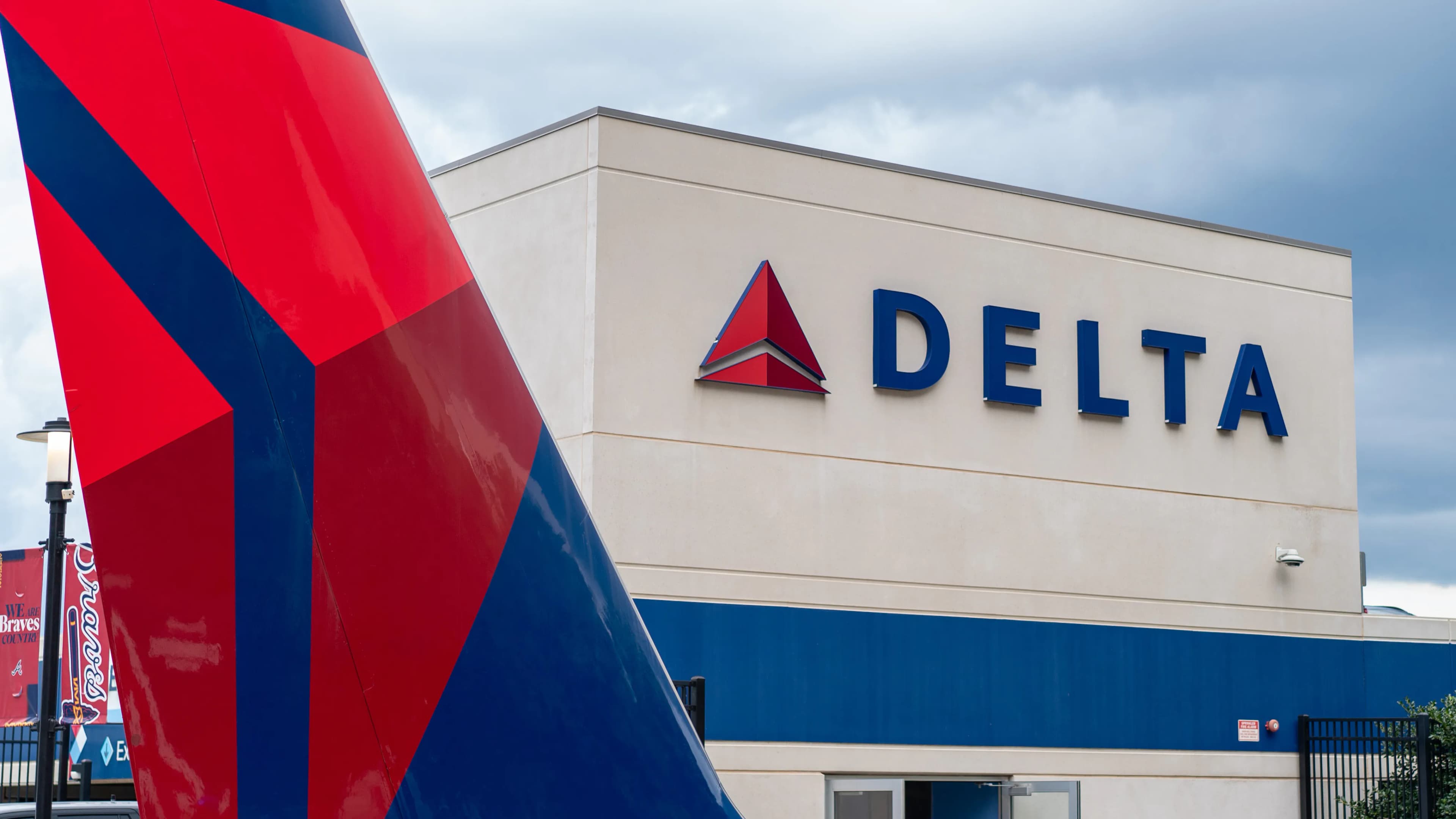 Delta's decade-old refinery gamble finally pays off