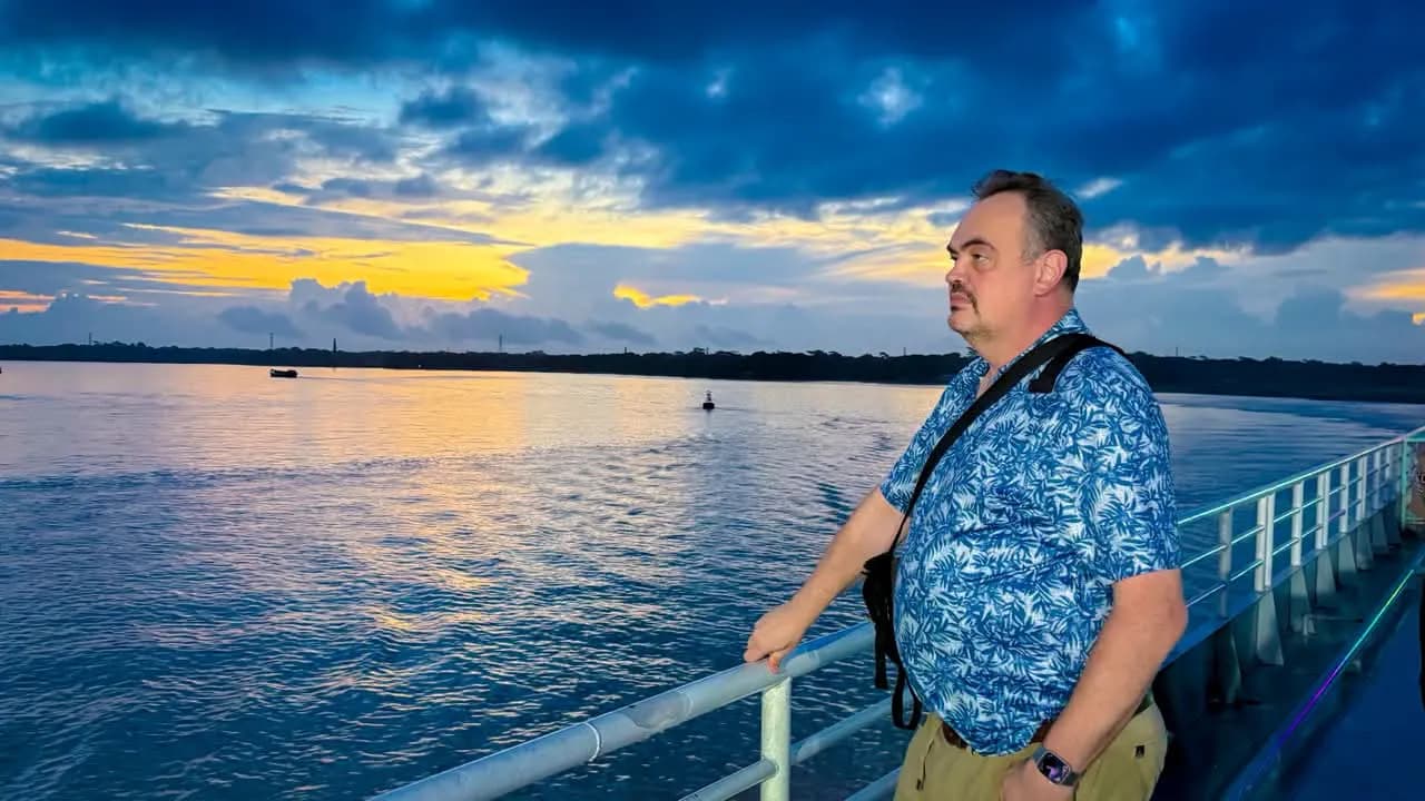 US Ambassador explores Barishal’s scenic waterways by boat