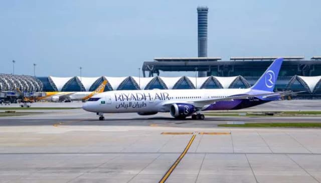 ওমরাহ যাত্রীদের রিয়াদ এয়ারের নির্দেশনা