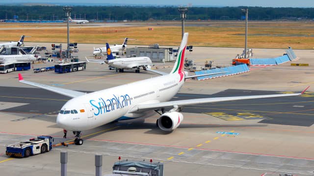 SriLankan chairman under fire over fleet expansion push, staffing plan