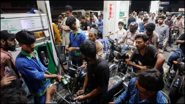 এপ্রিল থেকেই চালু হচ্ছে ডিজিটাল ‘ফুয়েল পাস’ ব্যবস্থা