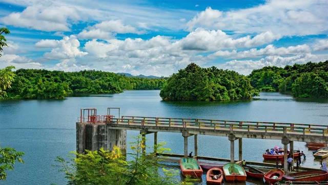 পর্যটকশূন্য মহামায়া : ক্ষতির মুখে ব্যবসায়ীরা