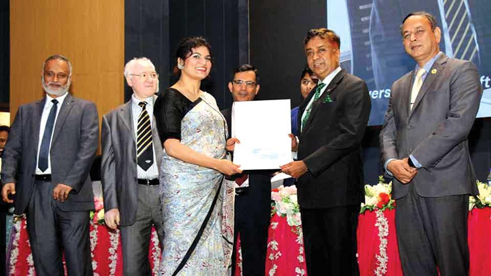 Civil Aviation Academy hands over certificates to trainees