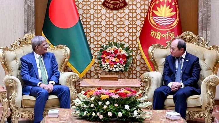 President urges Vietnam to ease visa process, boost trade, connectivity