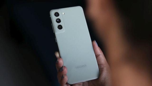 নতুন ভার্সনের গ্যালাক্সি এস২১ এফই আনবে স্যামসাং