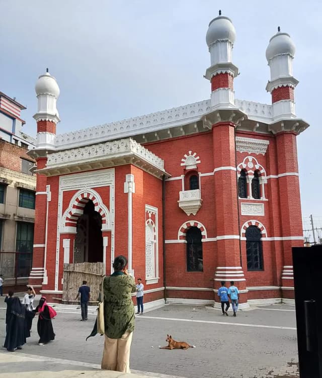 নতুন জৌলুসে লালকুঠি