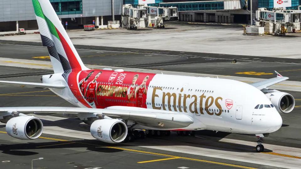The Emirates A380 dons its Gunners kit