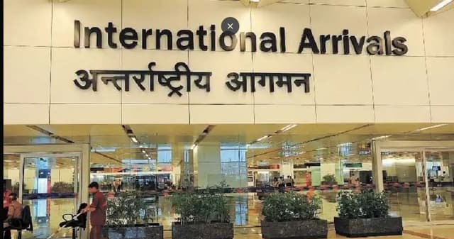 আন্তর্জাতিক ফ্লাইটে নিষেধাজ্ঞার মেয়াদ বাড়ালো ভারত