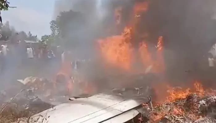 কঙ্গোতে সামরিক উড়োজাহাজ বিধ্বস্ত, ২ জেনারেলসহ নিহত ১৪