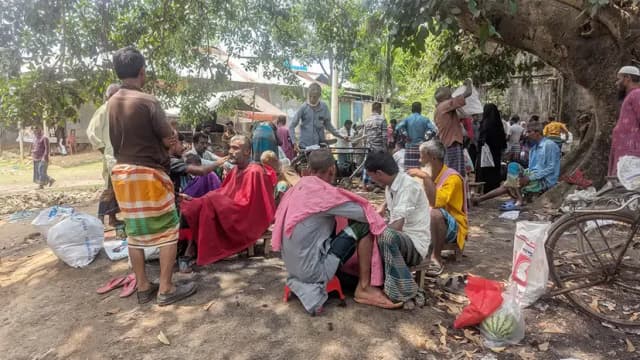 ভালুকায় বটগাছের নিচে আজও টিকে আছে শতবছরের ঐতিহ্য