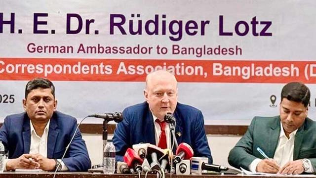 এয়ারবাস ক্রয় নিয়ে জার্মান রাষ্ট্রদূত ও পররাষ্ট্র উপদেষ্টার ভিন্নমত