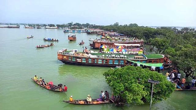 টাঙ্গুয়ার হাওরে পর্যটকবাহী হাউসবোটে নিষেধাজ্ঞা