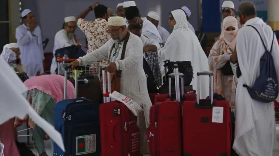 63,783 Bangladeshi Hajj pilgrims return home