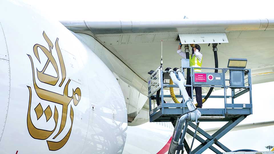 Emirates powers flights with SAF from Singapore