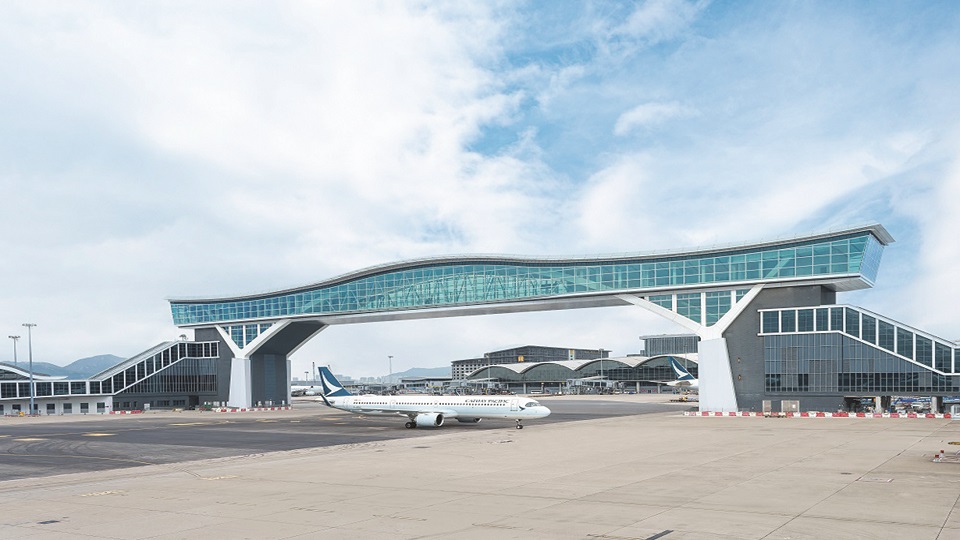 Hong Kong Airport inaugurates record-breaking sky bridge