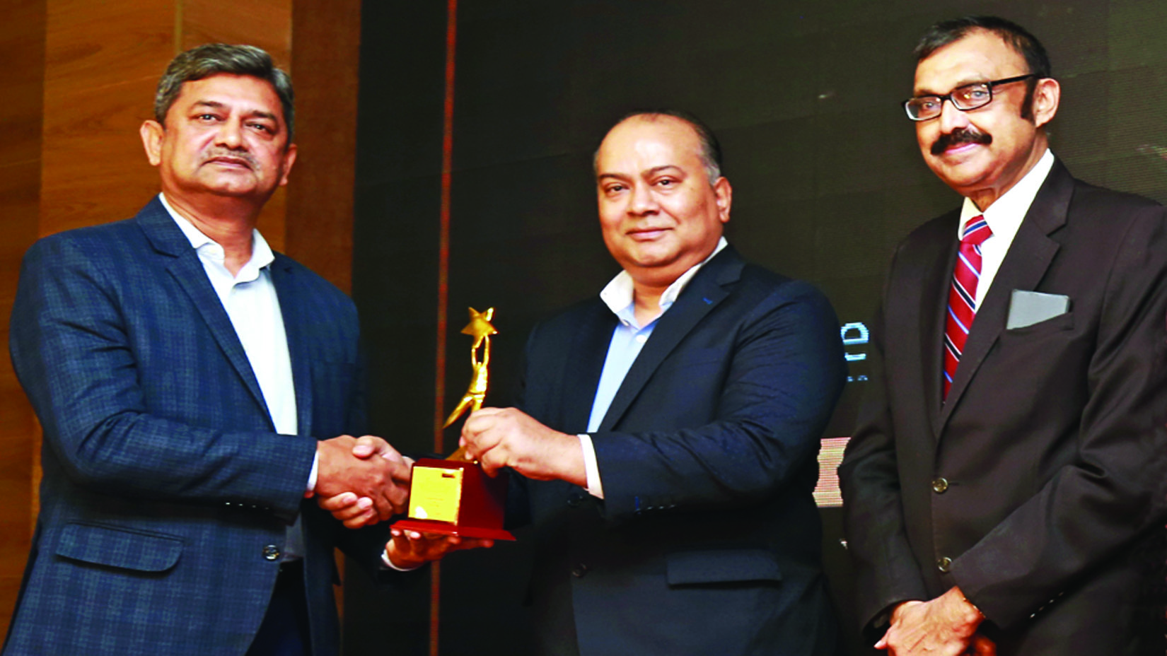 bKash wins 'Iconic Company' award