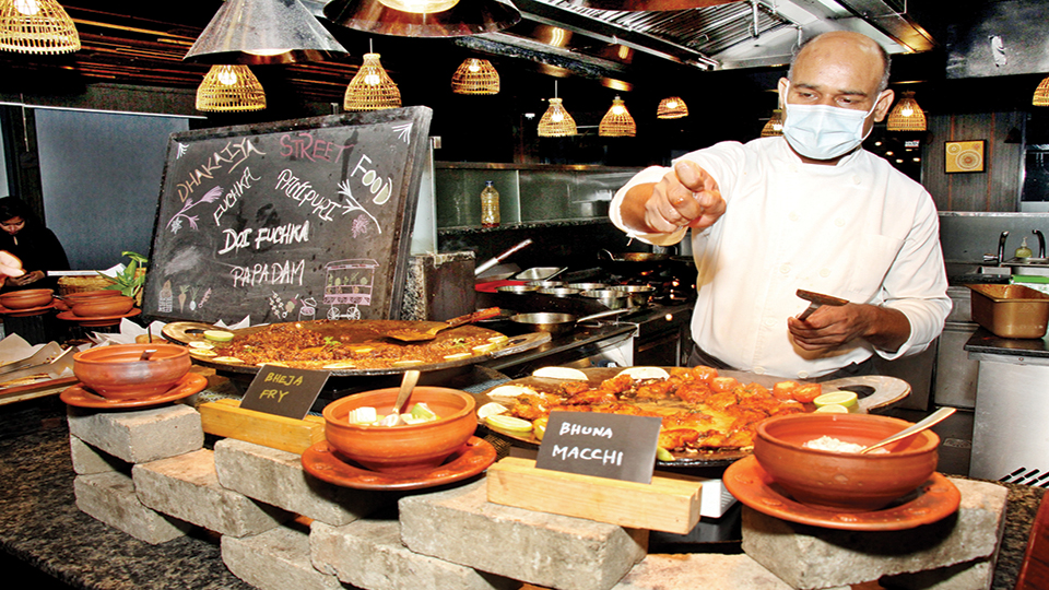 Enjoy delicious live cooked meals like never before at Amaya 