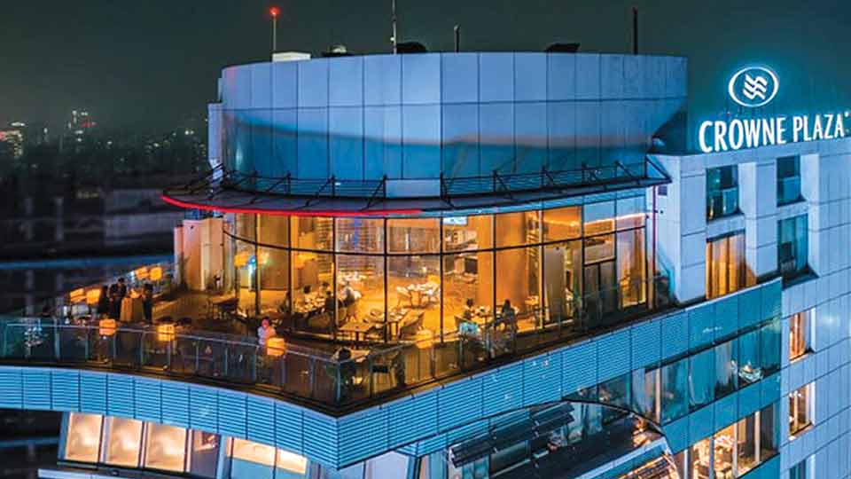 Dine under stars at Crowne Plaza Dhaka Gulshan