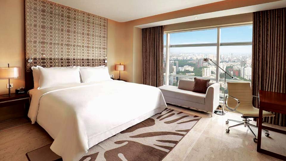 Ultimate family Eid getaway awaits at Crowne Plaza Dhaka Gulshan