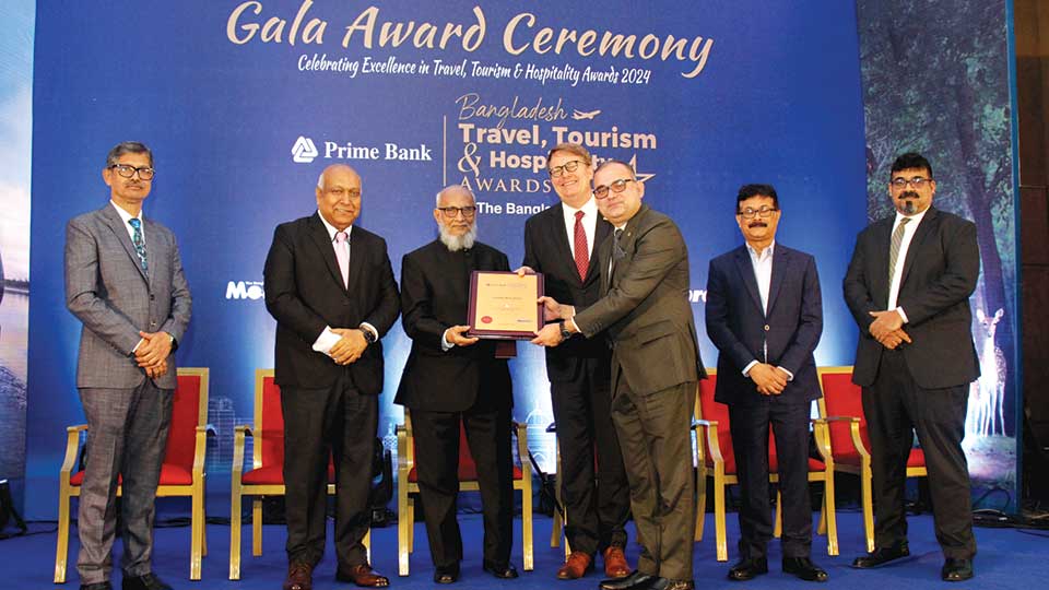 Pan Pacific Sonargaon bags Leading MICE Hotel award