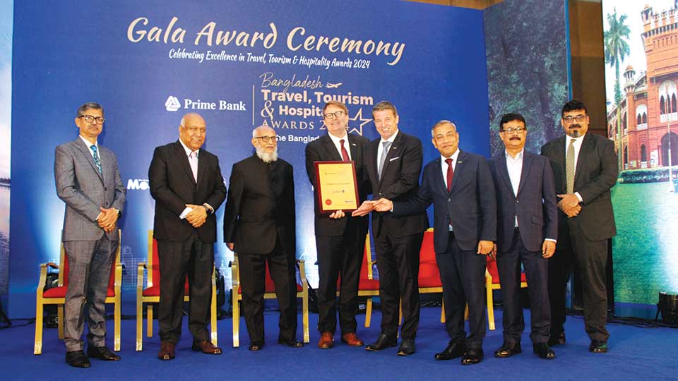 Radisson Blu Chattogram secures Leading Hotel in Chattogram award