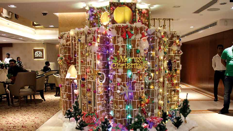 Holiday Inn Dhaka unveils gingerbread parliament house to celebrate Christmas