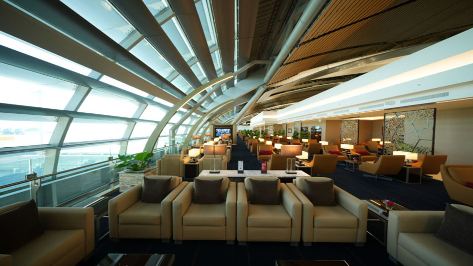 Emirates unveils new airport lounge in Bangkok, biggest outside Dubai