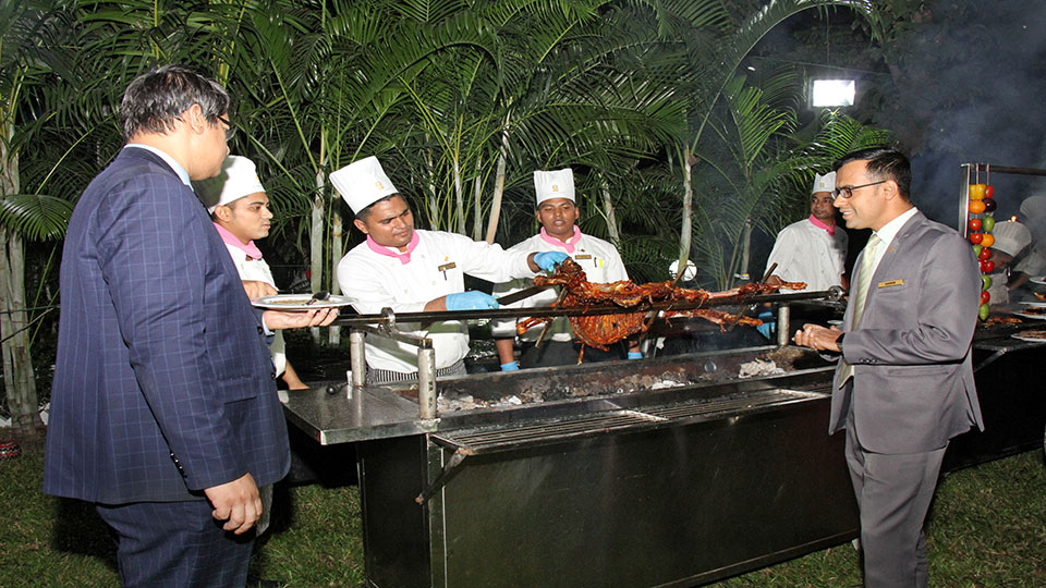 Enjoy poolside BBQ buffet with live music at Pan Pacific Sonargaon this winter