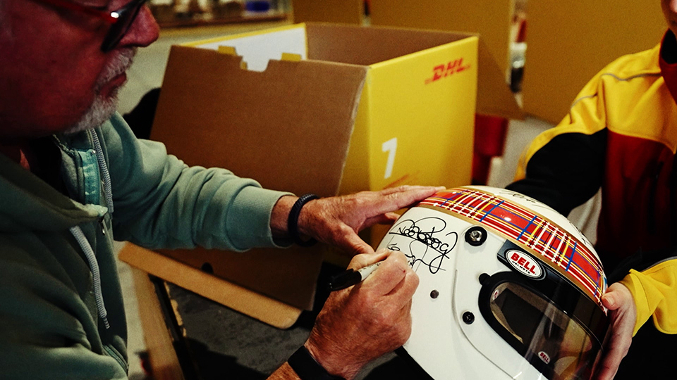 Helmet signed by 20 F1 champions
