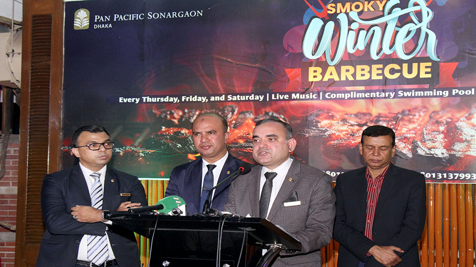Enjoy poolside BBQ buffet with live music at Pan Pacific Sonargaon this winter