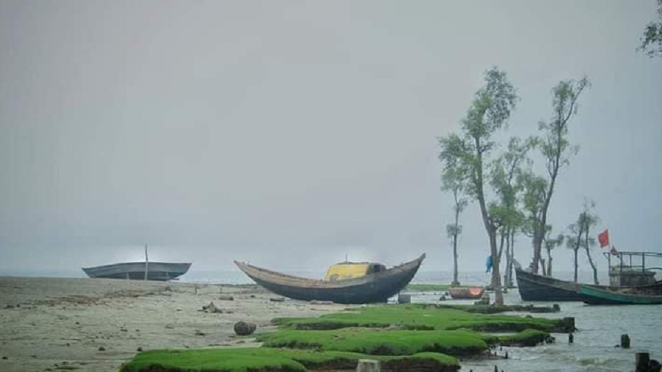 অপার সম্ভাবনার নিদ্রা সমুদ্র সৈকত