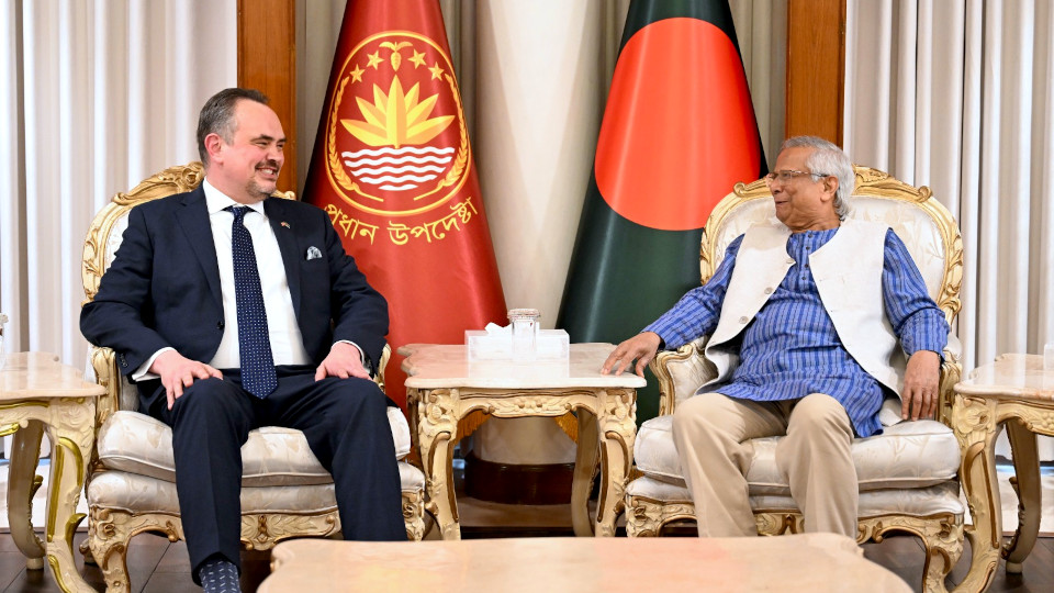 Chief adviser, US envoy discuss visa restrictions issue