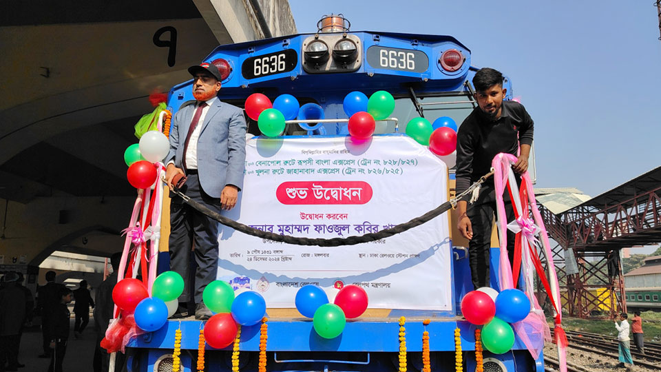 Khulna-Dhaka train service via Padma Bridge begins