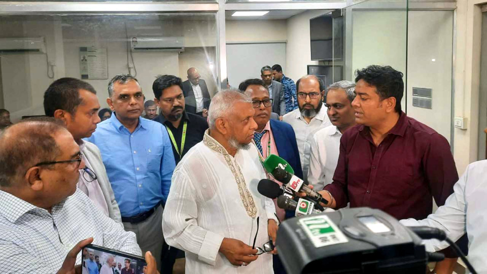 No air traveler will incur financial losses due to temporary flight disruptions: Expat Minister