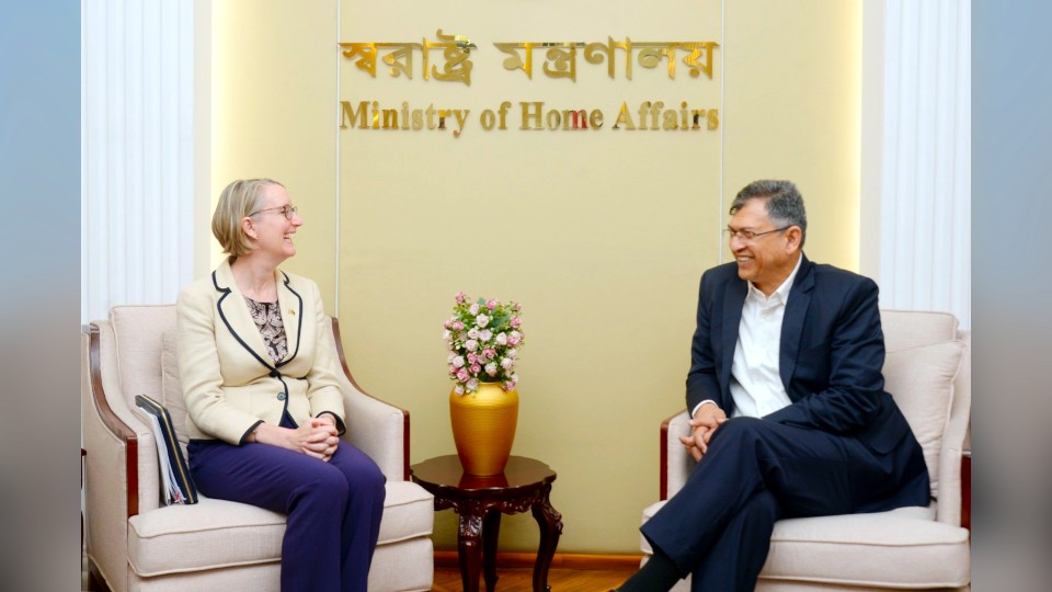 UK looks to deepen cooperation with Bangladesh on migration, security