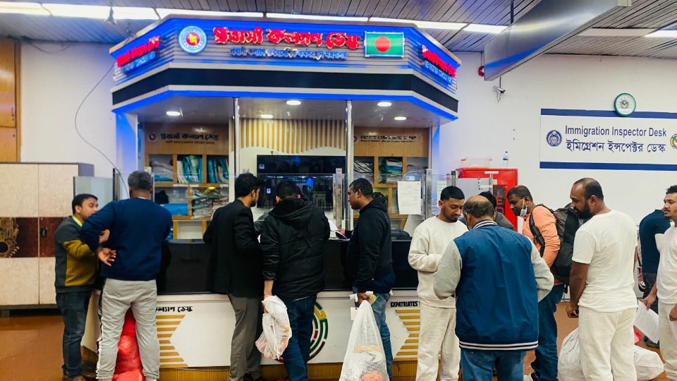 US deports 36 more Bangladeshis amid anti-immigrant moves