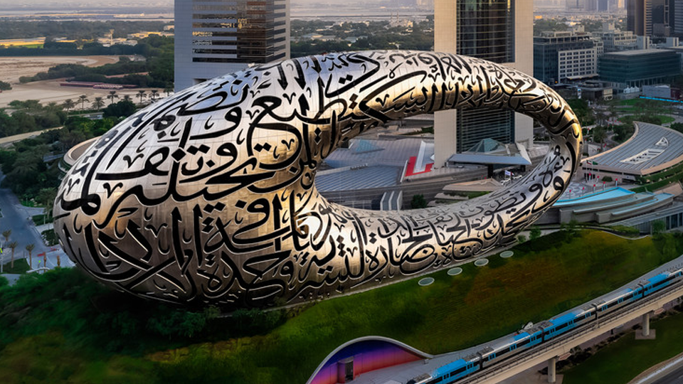 Complimentary hotel stay in Dubai for Emirates passengers