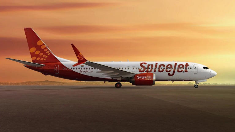 SpiceJet Dubai-Kochi flight suffers tyre burst